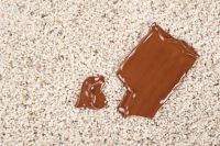 czekolada na dywanie